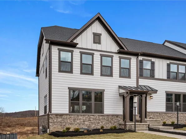 511 Blackrock Blvd, Mars, PA 16046