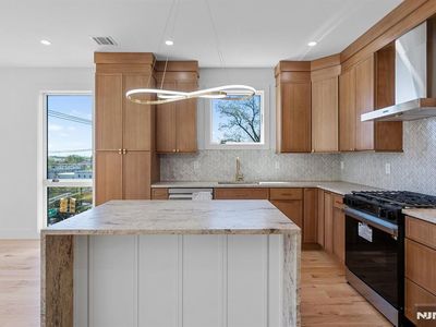 849 Pleasantview Ter, Ridgefield, NJ, 07657