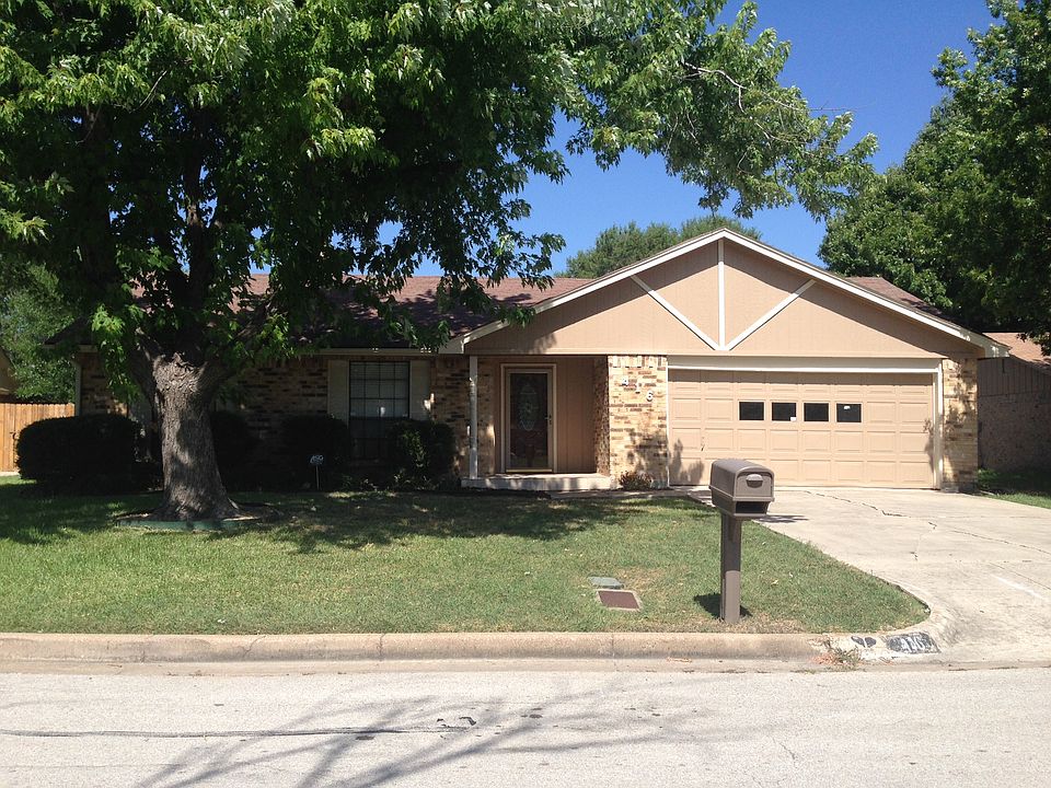 1st image of 416 Bodart Ln