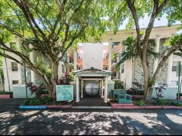 3240 Mary St APT S202, Miami, FL 33133
