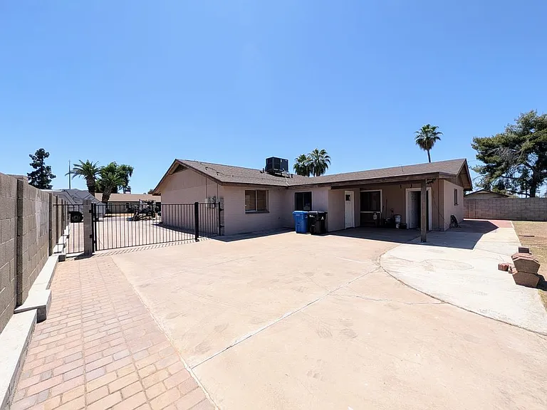 3848 W North Ln — Photo 18