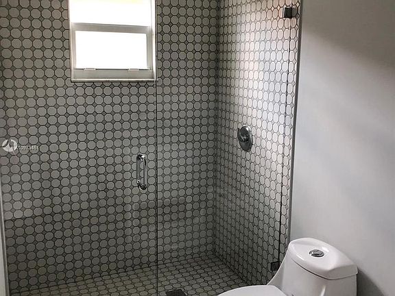 3rd image of 190 NW 57th St #1-A