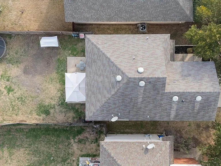 12705 Saint Mary Dr — Photo 31