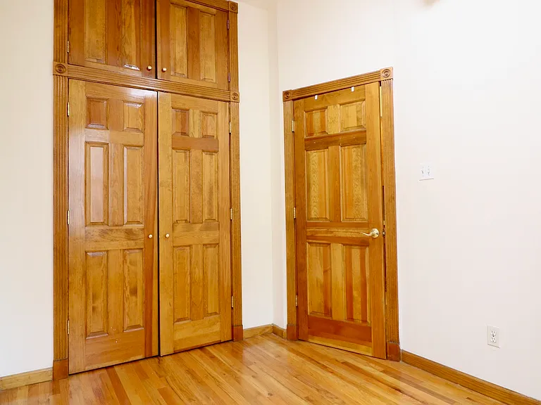 338 W 77th St #5B — Photo 8