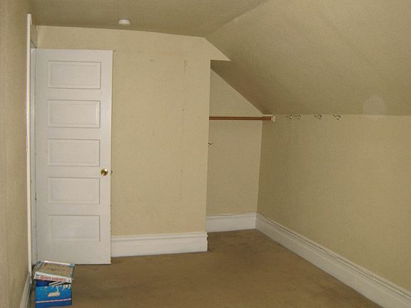 3rd image of 988 Potrero Ave APT B