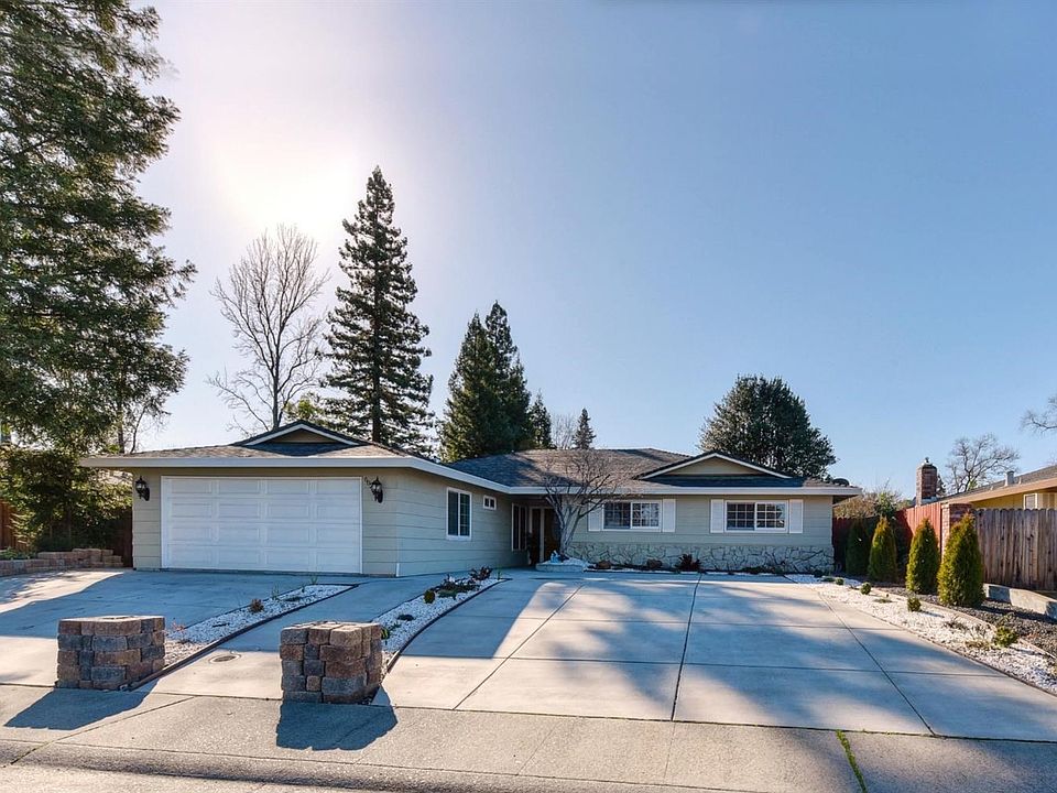 1st image of 602 Falcon Way