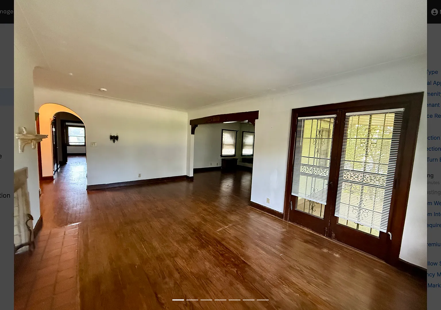 3505 Ravenwood — Photo 1
