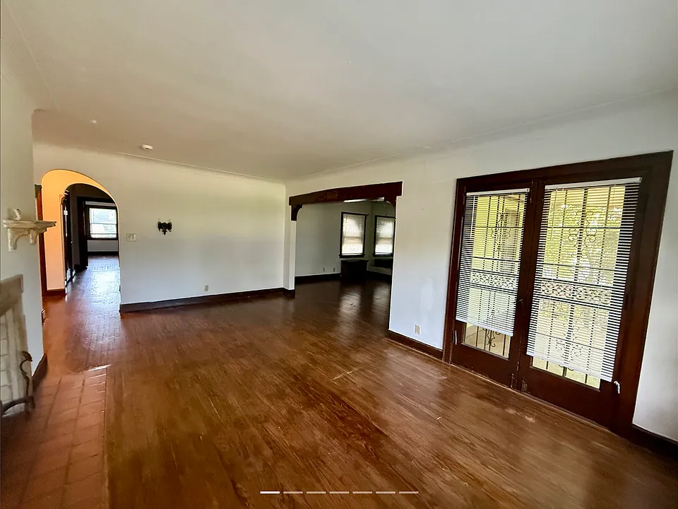3505 Ravenwood Ave