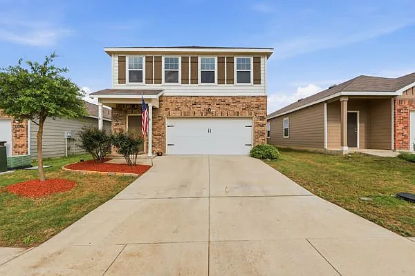 3 bed, 2.5 bath, 1824 sqft, $2,000 — Photo 1