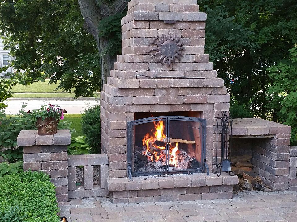 Outdoor patio and fireplace 