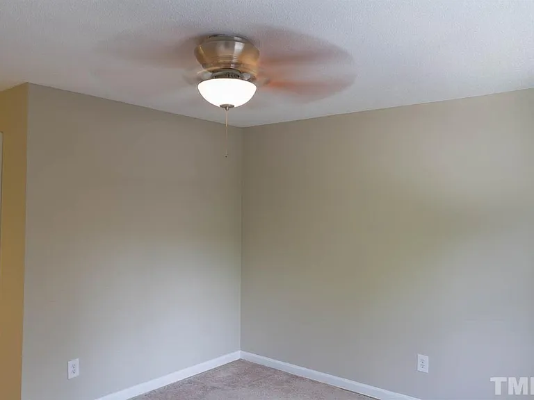 109 Scott Ln #109 — Photo 8