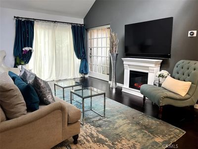 22330 Victory Blvd APT 306, Woodland Hills, CA, 91367