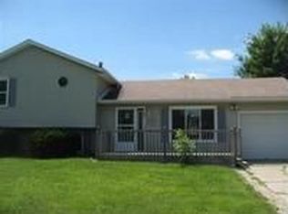 83 Maple Ct, Hebron, IN 46341