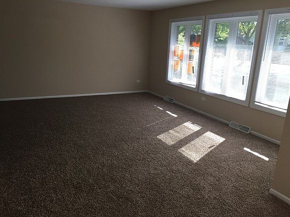 4th image of 22401 Imperial Dr