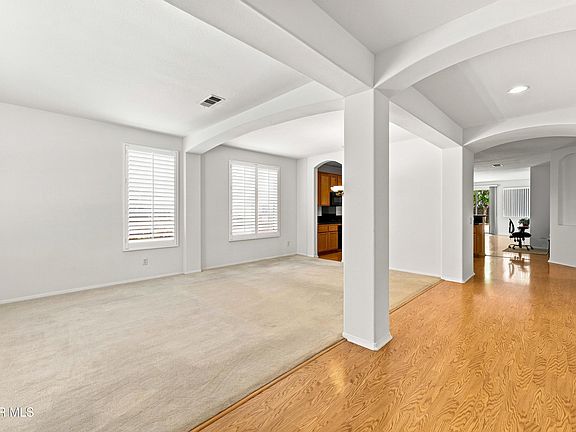 5th image of 39939 Borica Ct