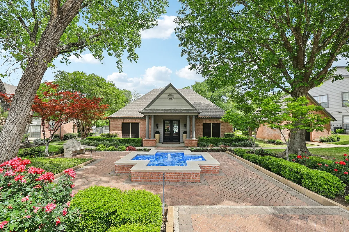 Building Photo - Chappell Creek Village