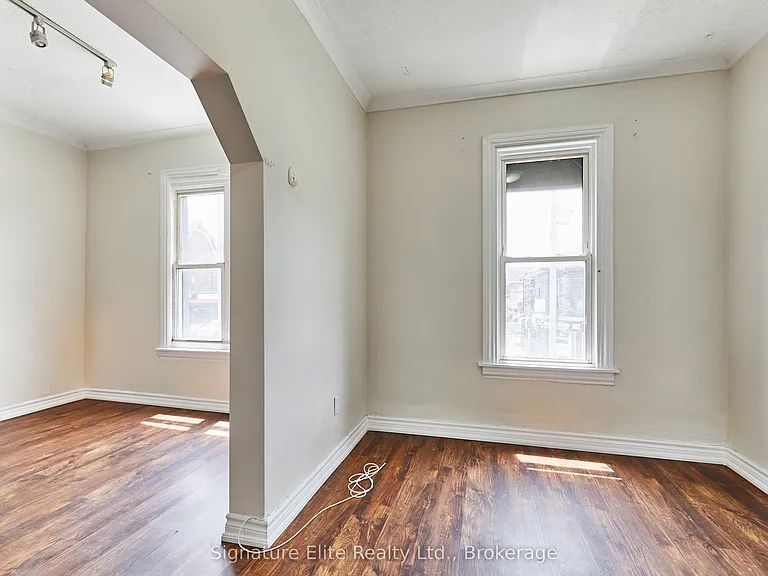 363 Barton St E #1 — Photo 9