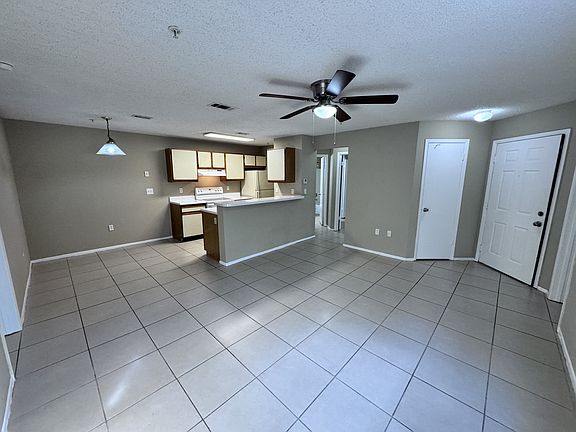 5th image of 629 Dory Ln Unit 202