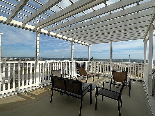 1st image of 7309 Spinnaker Dr #2