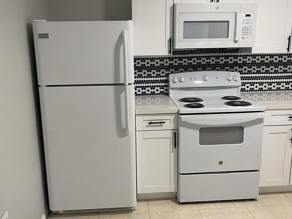 1st image of 2105 Delaware Avenue