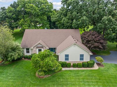 11274 Arrowhead Dr, South Lyon, MI, 48178