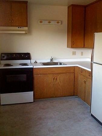 2nd image of 412 Maple St