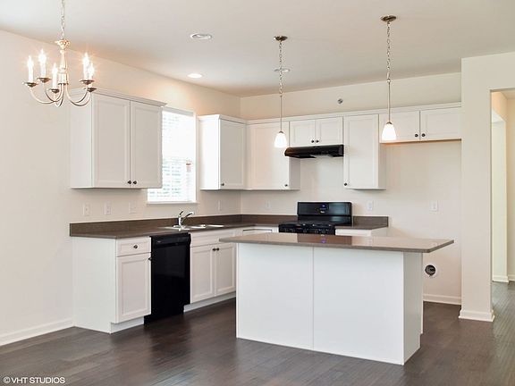 3rd image of 7085 Hidden Green Cir #2102