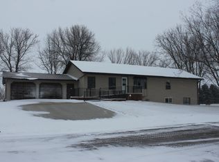 310 8th St NE, Fulda, MN 56131