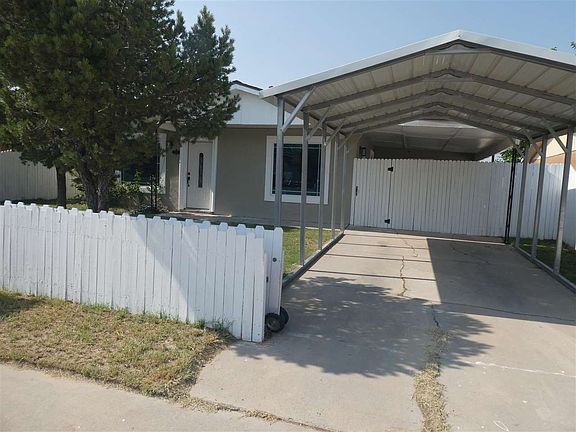 2nd image of 906 W Alvarado Ave