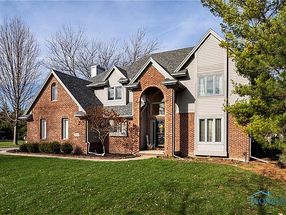 3rd image of 26804 Dogwood Ln