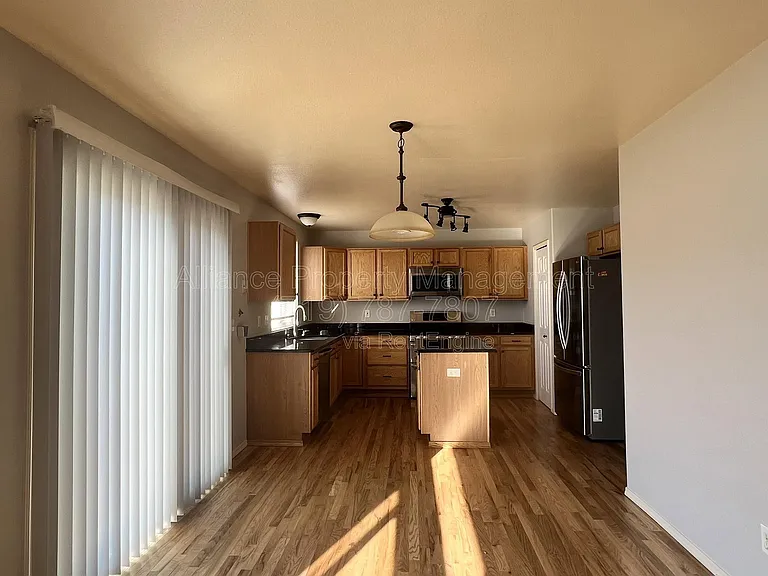 212 Oxbow Dr — Photo 7