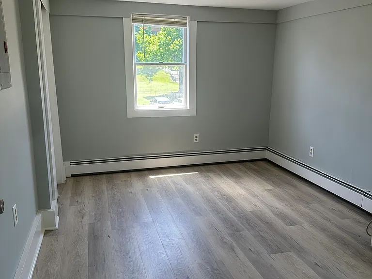 16 N Main St #2 — Photo 7