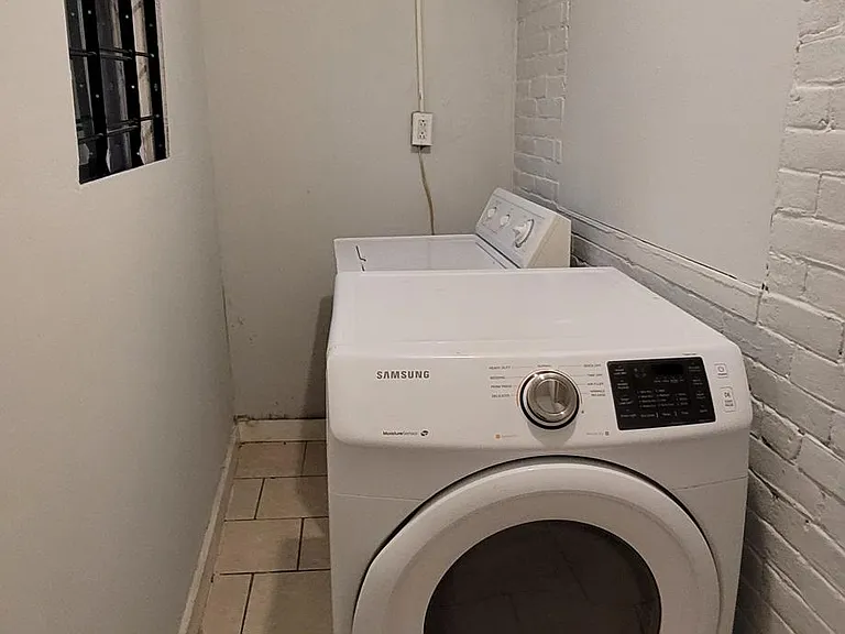 Convenience of Washer/Dryer - NO Coins Required
