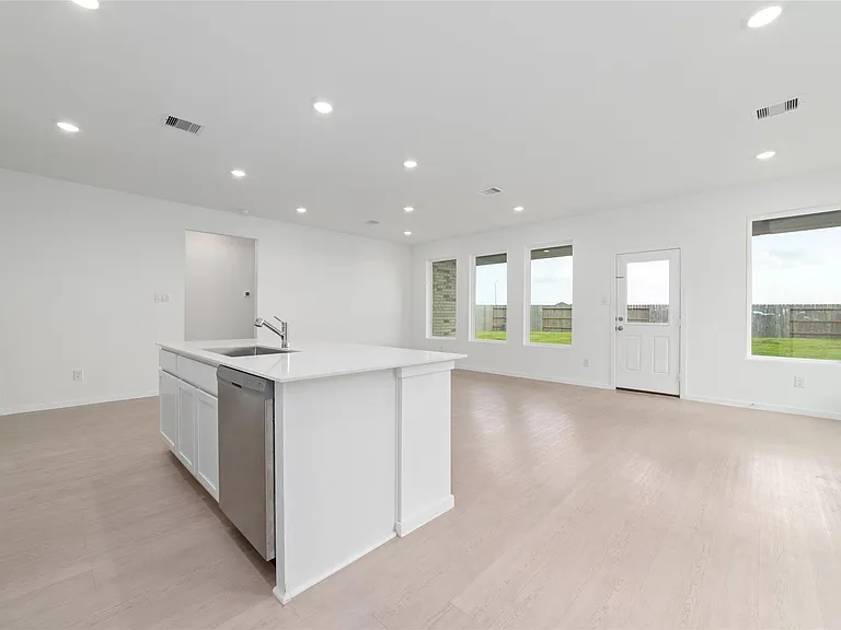 830 Heaven Dr — Photo 10
