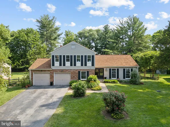 14513 Brookmead Dr, Darnestown, MD 20874