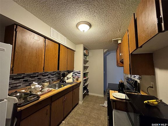 3rd image of 4158 CASTLE ROAD