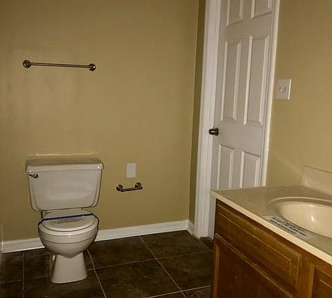 4th image of 1666 English Knoll Ln