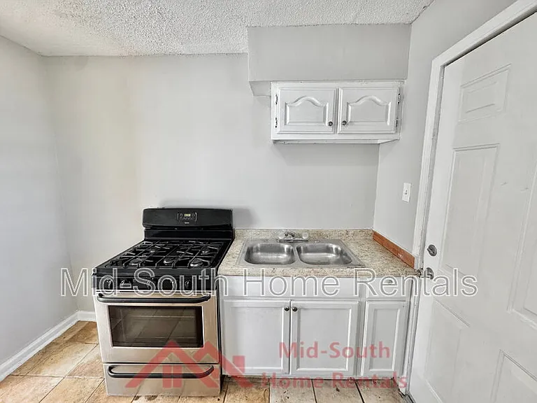 1825 Castalia St #4 — Photo 5