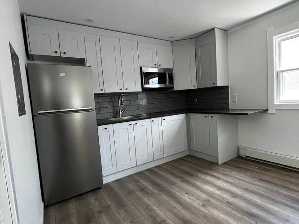 1st image of 10 Lexington Ave #A