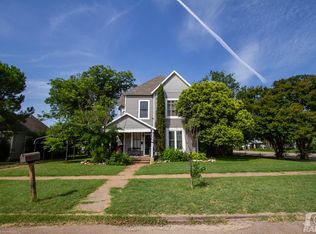 309 N 10th St, Ballinger, TX 76821
