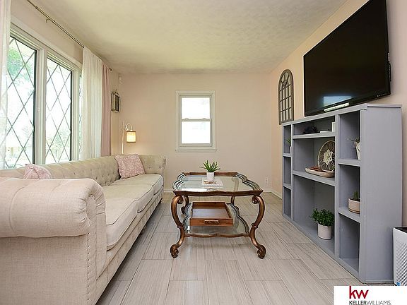 4th image of 3011 S 49th St