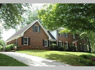 1327 Vernon North Dr, Dunwoody, GA 30338