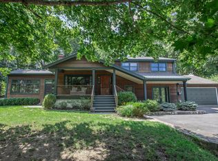 30 Cross Hwy, Redding, CT 06896