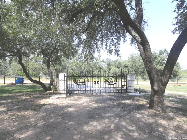 21149 INTERSTATE 37, Elmendorf, TX 78112