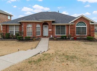 527 Round Rock Dr, Desoto, TX 75115