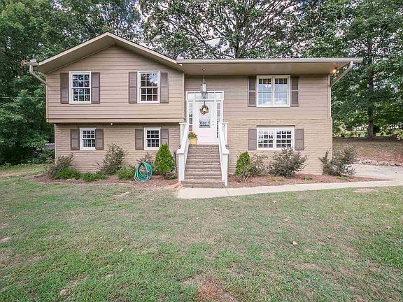 2nd image of 1389 Enchanted Lake Dr NW