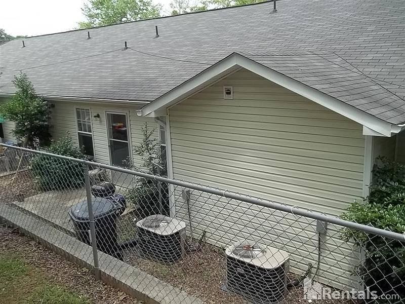 2nd image of 8387 Hollis St APT B