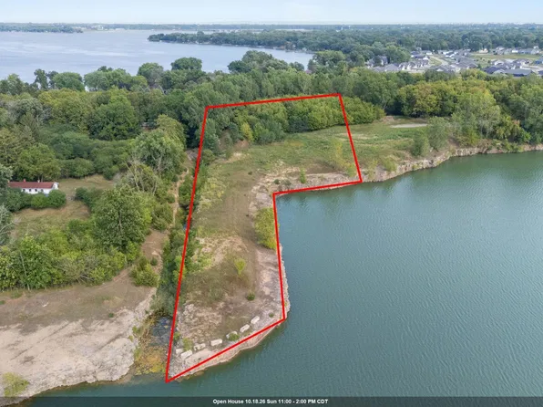 Leonard Point Rd #1, Oshkosh, WI 54904