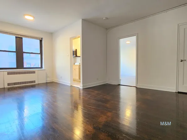 162 East 55th Street image 1 of 7