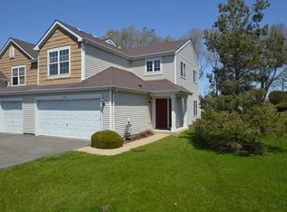 458 Springwood Dr #458, Joliet, IL 60431